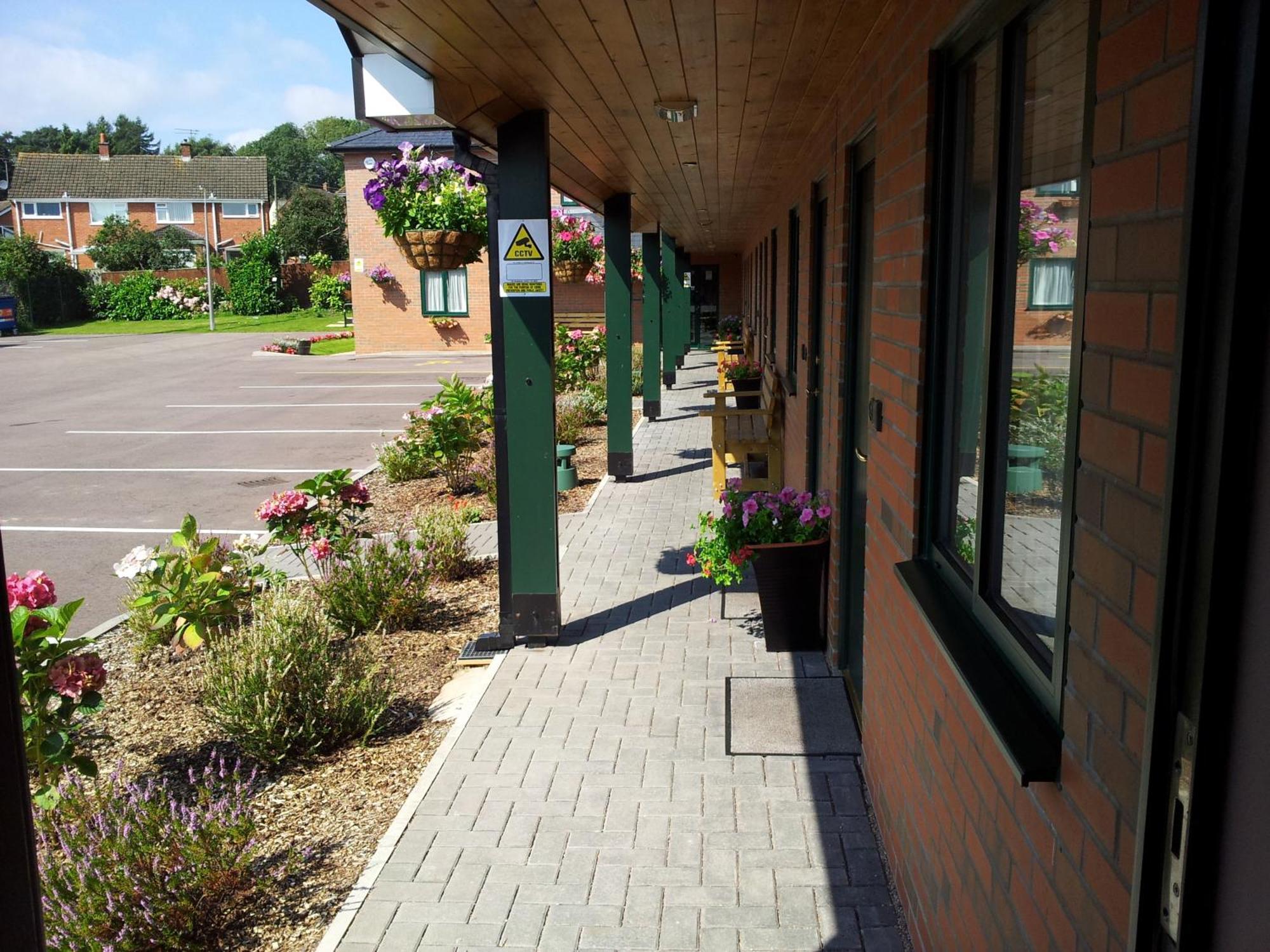Deangate Motel Lydney Buitenkant foto