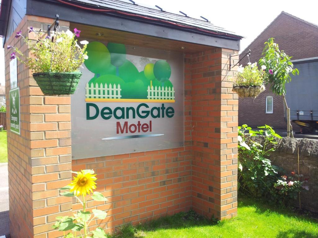 Deangate Motel Lydney Buitenkant foto